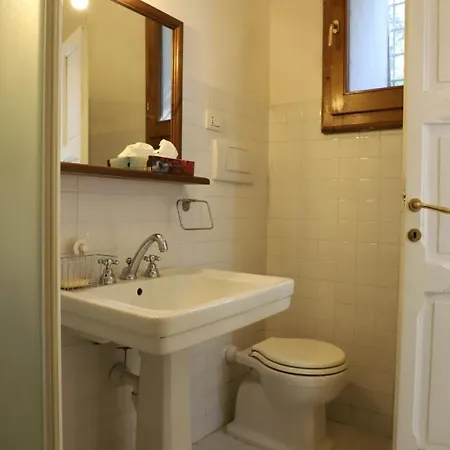 San Quirico Sleeps 8 With Pool And Wifi וילה San Quirico (Avigliano)