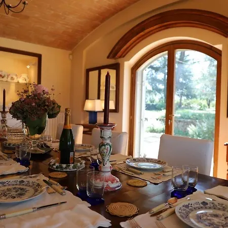וילה San Quirico Sleeps 8 With Pool And Wifi